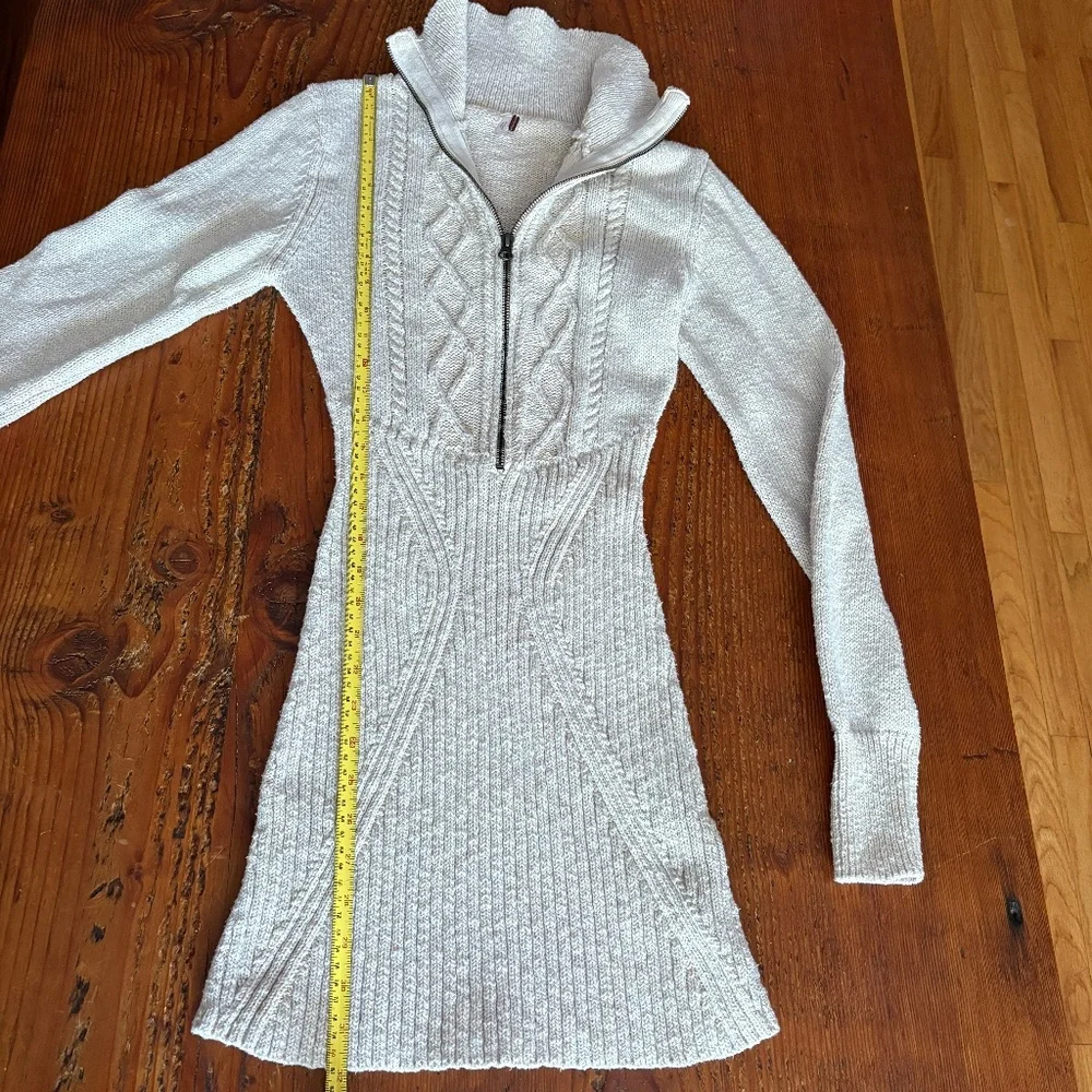 Free People Mont Blanc Mini Sweater Dress, Tan Oatmeal Color, Size Medium, Zip